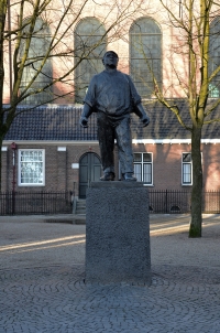 De Dokwerker Monument