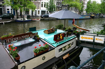 Houseboat museum